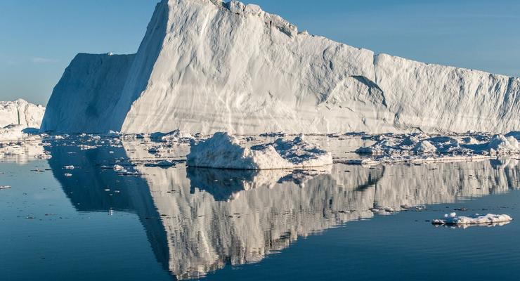 От Гренландии откололся огромный айсберг площадью 12,5 км