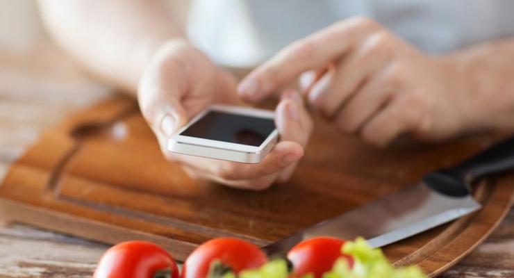 Здоровое против вкусного: какую пищу любят владельцы iPhone и Android