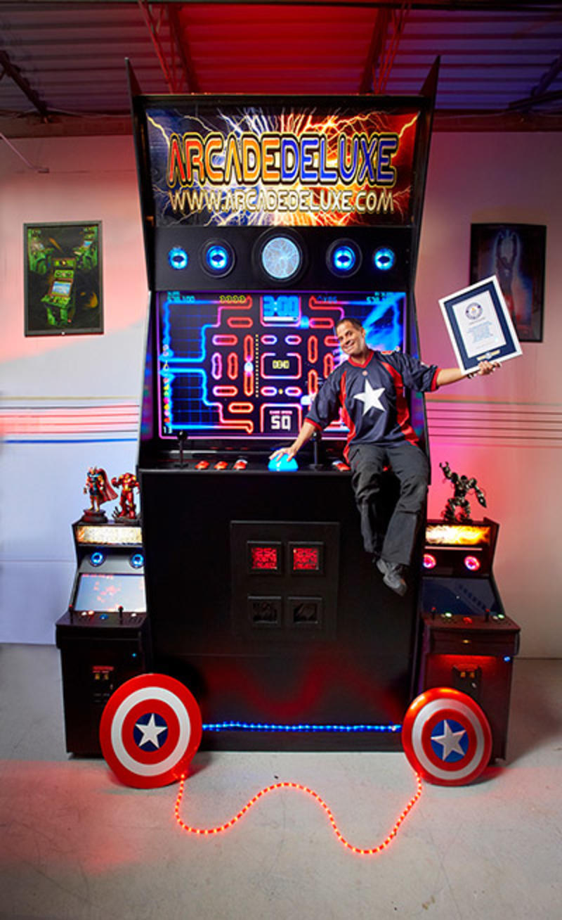 Самый большой игровой автомат в мире попал в книгу рекордов Гиннесса / guinnessworldrecords.com