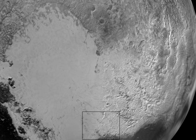 Льды и пустыни: NASA показало замороженный Плутон вблизи / NASA