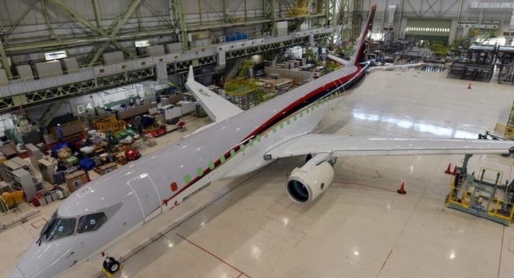 Япония испытала новый самолет MRJ