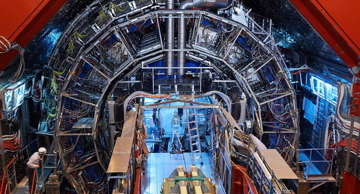 Большой адронный коллайдер заподозрили в открытии второй "частицы Бога"