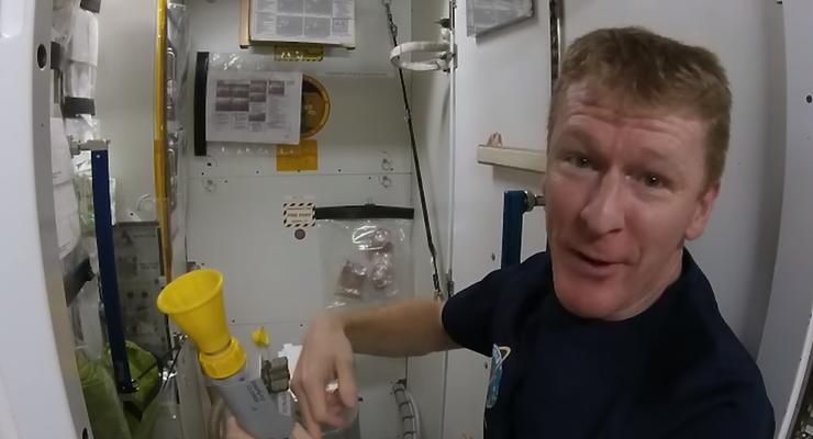Астронавт раскрыл секрет пользования туалетом на МКС