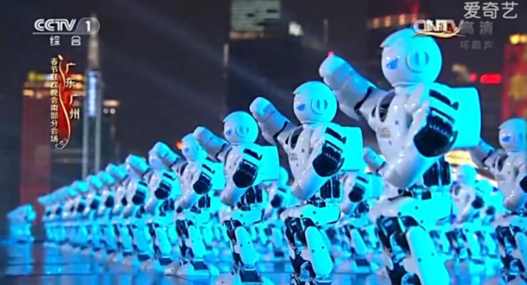 В Китае 540 танцующих роботов отпраздновали новый год