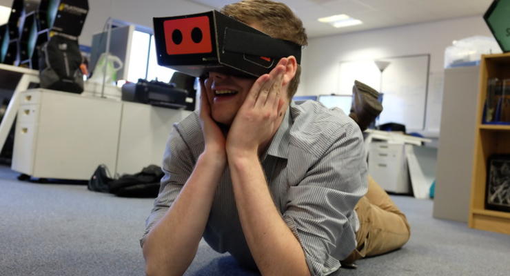 Google выпустит свой шлем виртуальной реальности