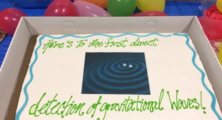 Торт раскрыл тайну гравитационных волн раньше ученых