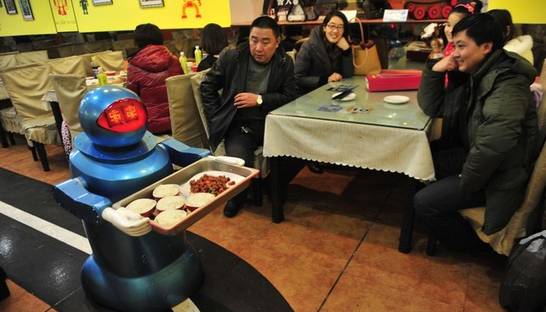 Рестораны в Китае отказываются от роботов-официантов