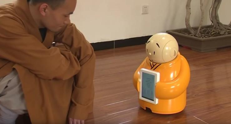 В китайском буддистском храме появился робот-монах