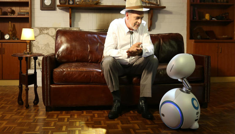 ASUS показала доступного домашнего робота-помощника Zenbo