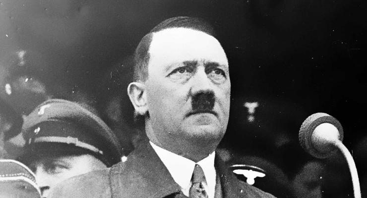 У Адольфа Гитлера нашли младшего брата