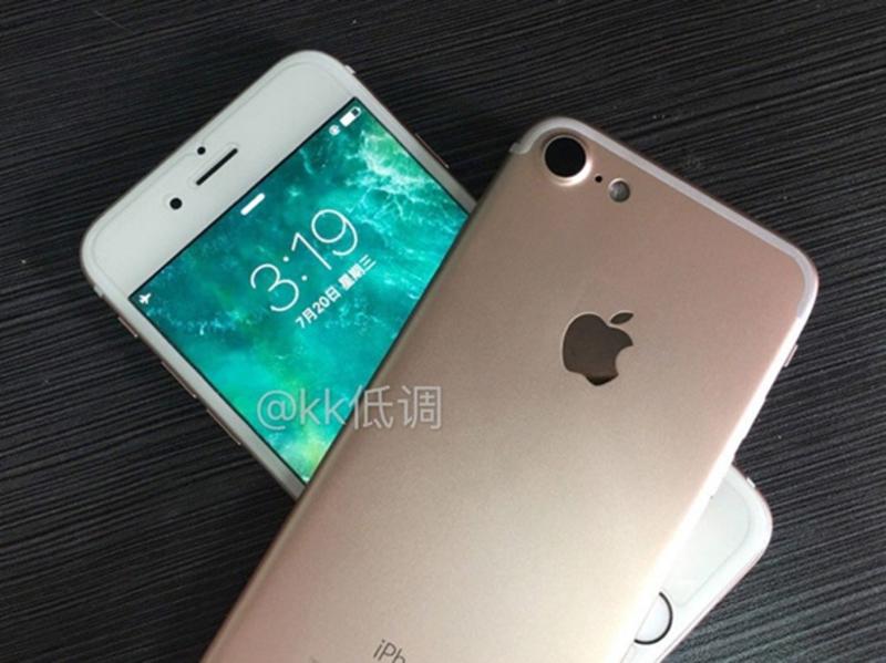 В Сети появились первые фото с включенным iPhone 7 / weibo.com