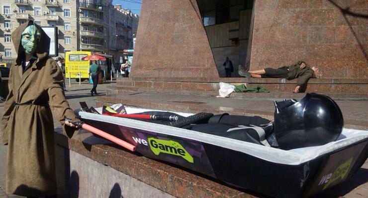 В столице Украины состоялись похороны Дарта Вейдера