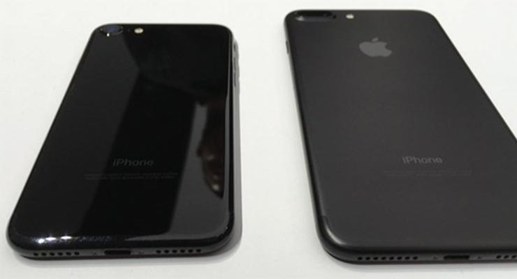 iPhone 7 в черном матовом и глянце сравнили на фото