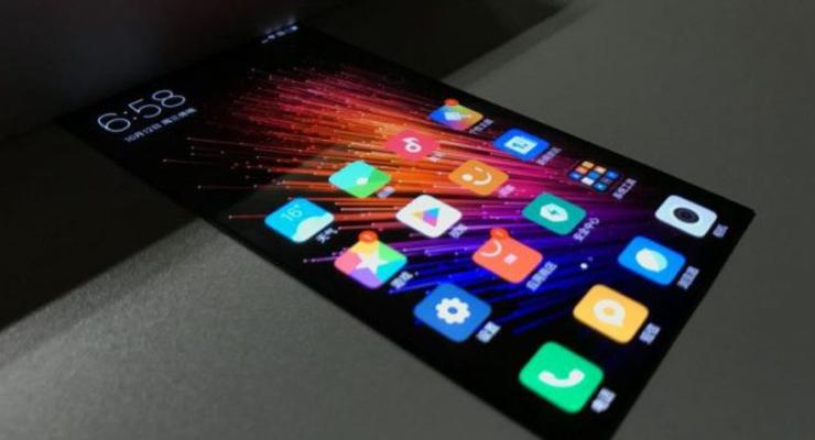 В Сети появилось видео прототипа гнущегося смартфона Xiaomi