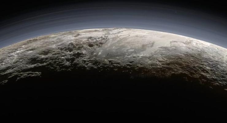 Ученые объяснили, почему Плутон "сияет" рентгеновскими лучами