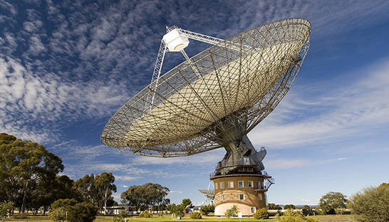 Астрофизики уловили сигнал из космоса, шедший до Земли 7 миллиардов лет