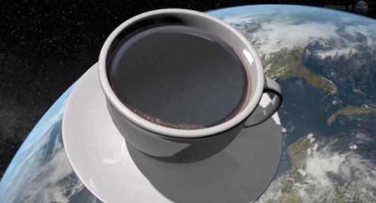Астронавт показал, как выпить чашку кофе в невесомости