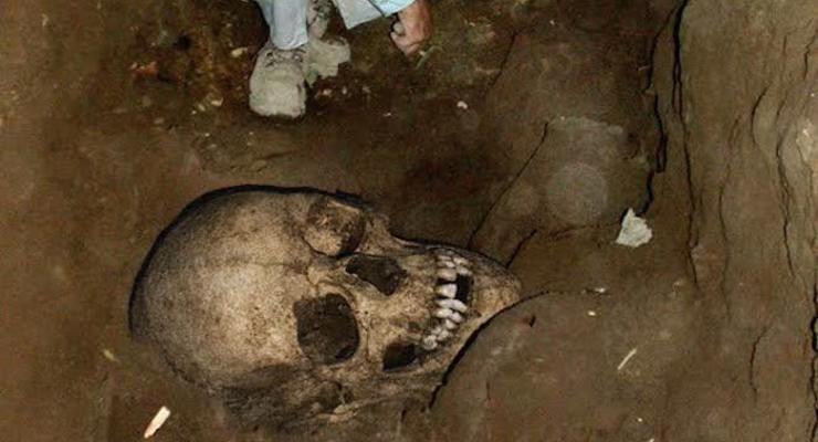 Раскрыта тайна гибели загадочной женщины-великана из XIII века