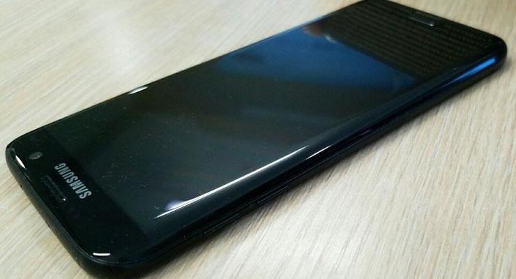 В Сети появились первые снимки Galaxy S7 Еdge в новом цвете