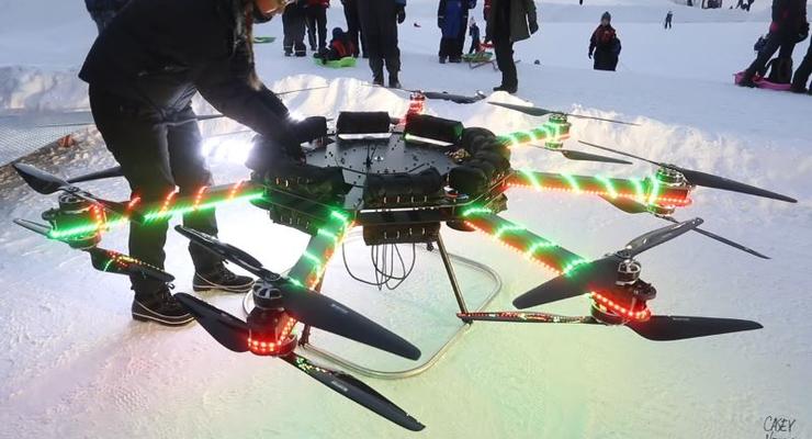 Энтузиаст создал дрон для сноубординга