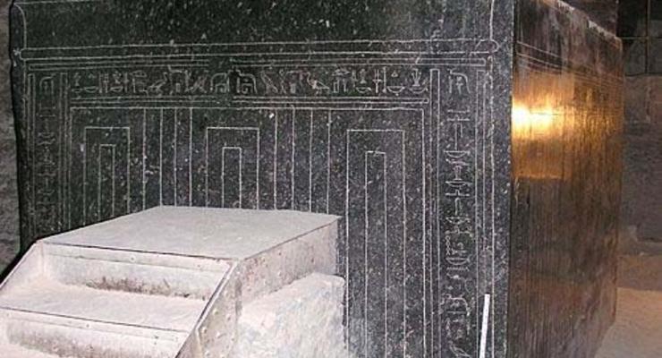 В Египте обнаружены более 20 инопланетных саркофагов