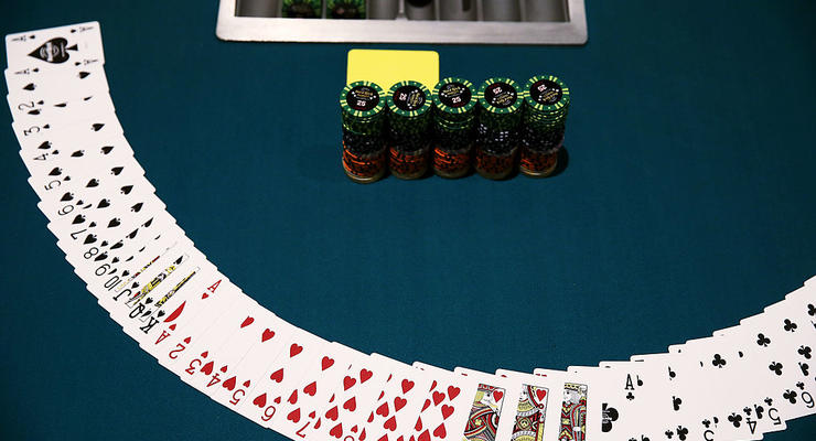 Искусственный интеллект разгромил профессионалов в покер с помощью интуиции