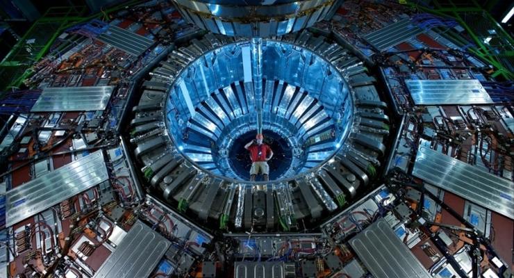 В ЦЕРНе случайно открыли сразу 5 новых частиц