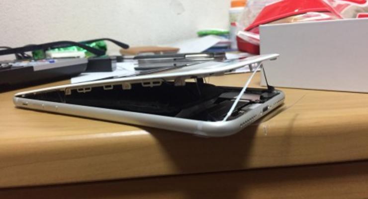 Apple проверит вздувшиеся аккумуляторы новых iPhone 8