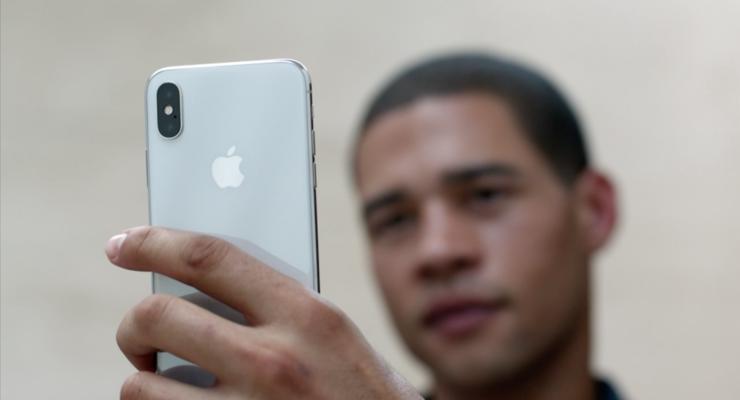 Новый фейл iPhone X: Защиту Face ID обошел ребенок
