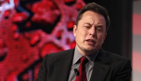 Илона Маска хотят лишить зарплаты в собственной компании