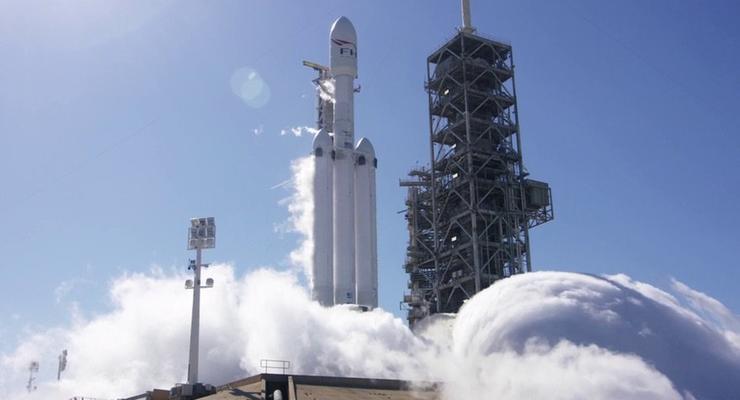 SpaceX провела тест двигателей ракеты Falcon Heavy