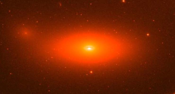 Астрономы исследовали мертвую галактику рядом с Млечным путем