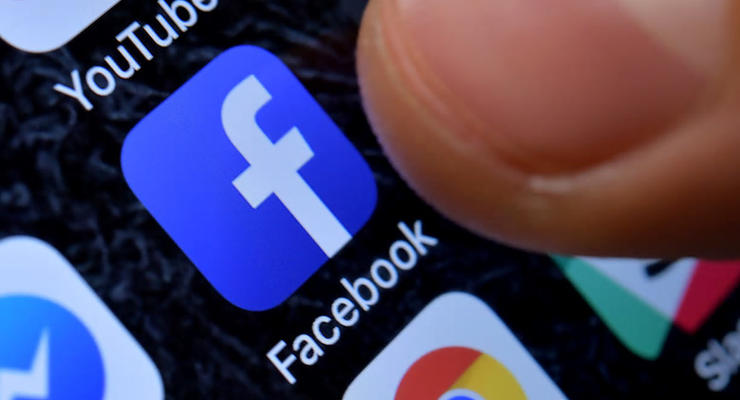 Facebook собирал данные об СМС и звонках пользователей