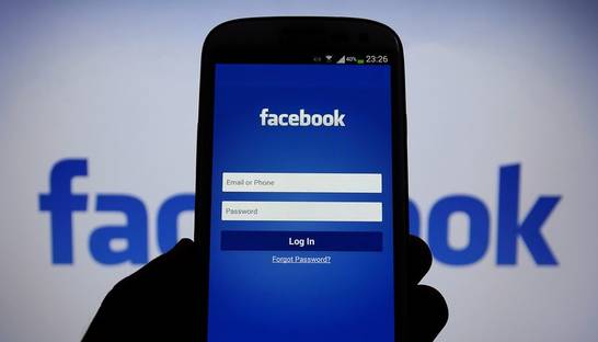 Facebook стал самой популярной соцсетью в Украине
