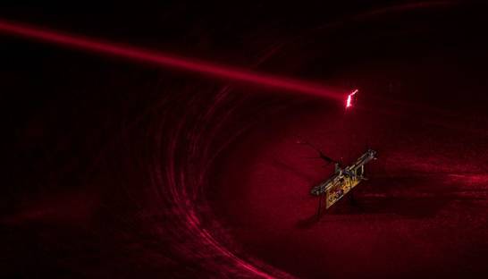 Роботомуху научили питаться от лазера