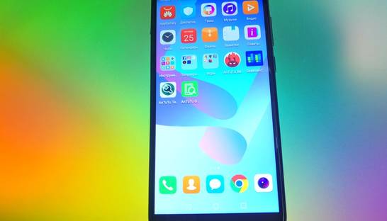 Просто, бюджетно, симпатично: Обзор смартфона Huawei Y6 (2018)