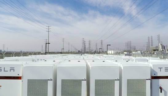 Tesla построит самое большое хранилище электроэнергии