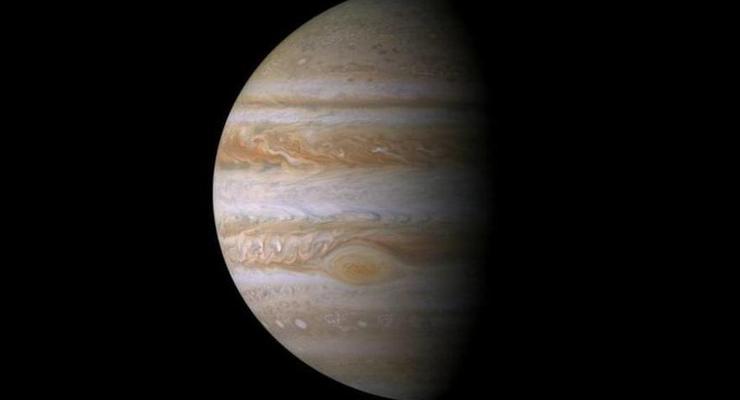 ТОП-8 самых невероятных снимков Юпитера