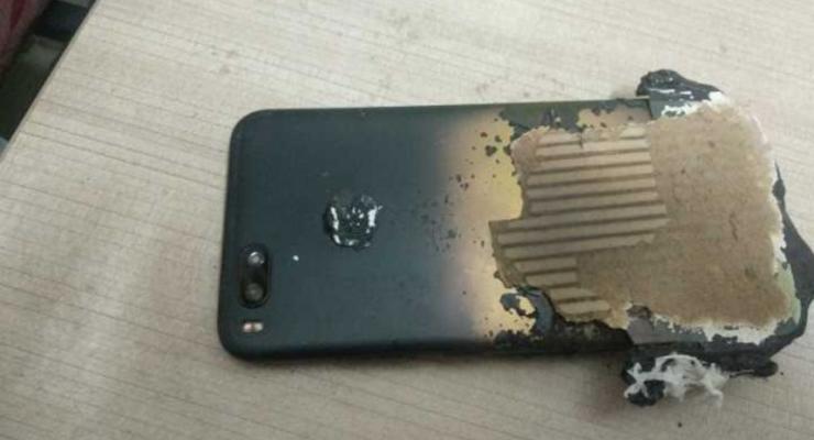 Во взрыве смартфона Xiaomi обвинили неоригинальную зарядку