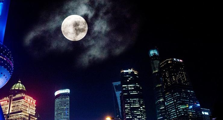 Власти китайского города запустят искусственную Луну для освещения