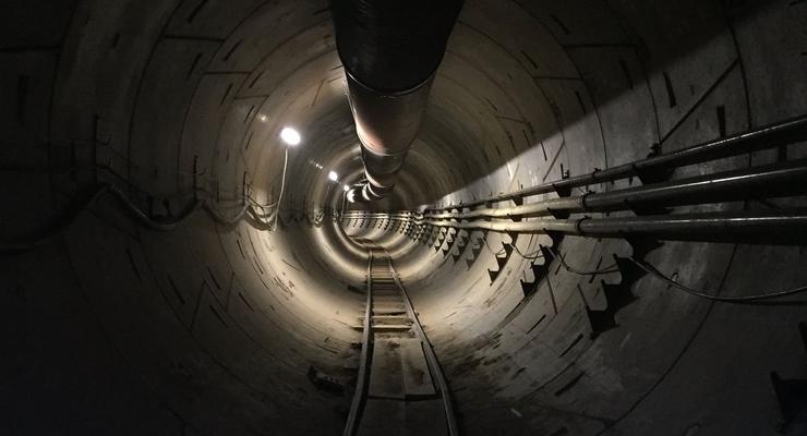 Илон Маск показал туннель Hyperloop