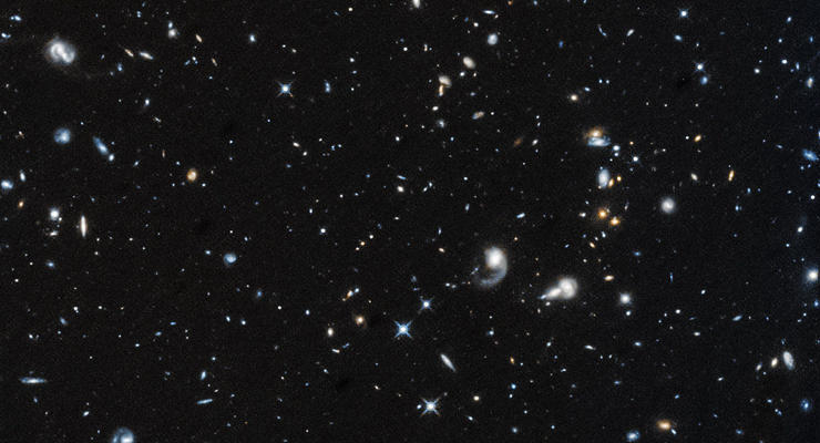 Телескоп Хаббл реанимировали и сделали снимок далекой галактики