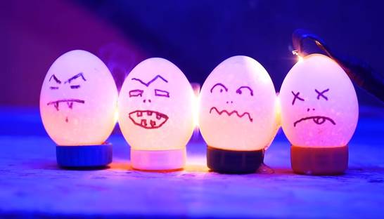 На что способны 50 тысяч Вольт: Эксперименты