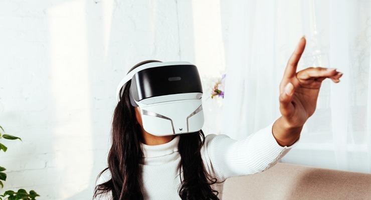 Для виртуальной реальности создали маску с запахами
