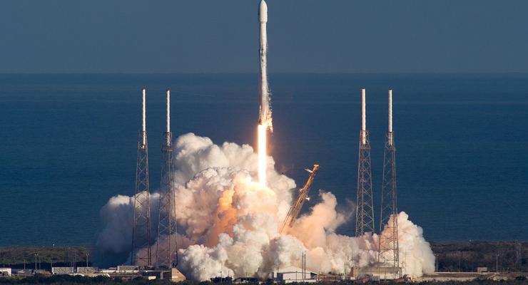 SpaceX показал, что происходит внутри ракеты во время запуска