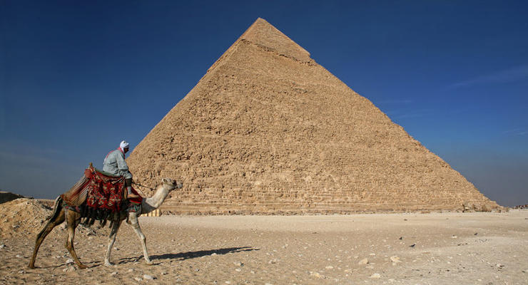 Черные копатели нашли неизвестную гробницу возле пирамиды Хеопса