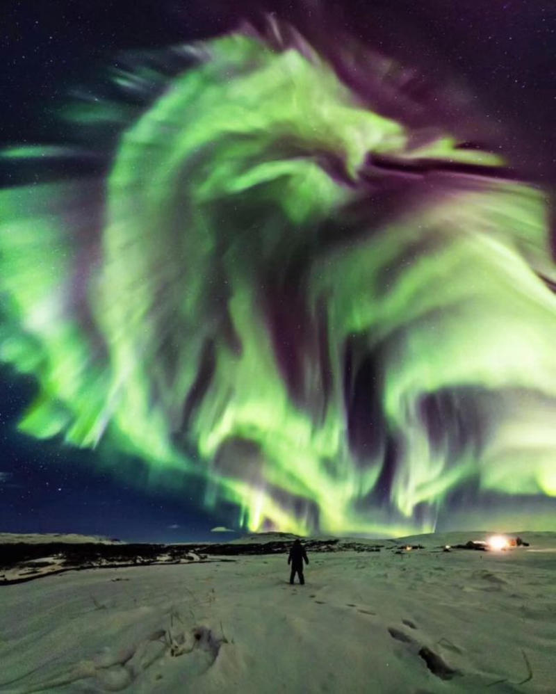 Зеленый дракон и северный феникс: Невероятные снимки полярного сияния / Jingyi Zhang