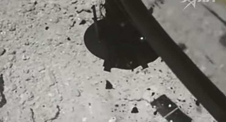 Японский зонд захватил грунт с астероида Рюгу