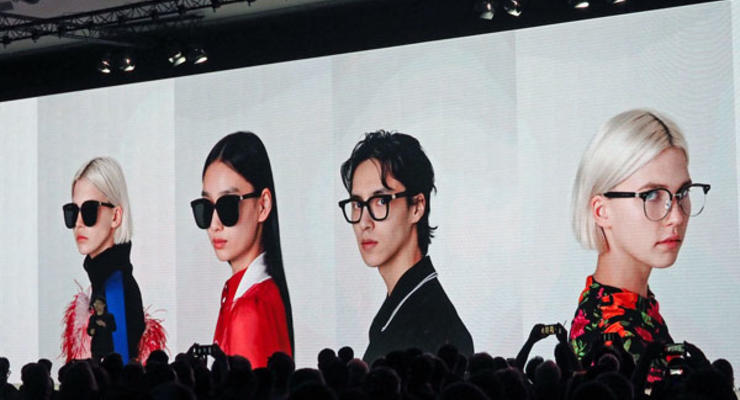 Huawei показала неотличимые от настоящих умные очки