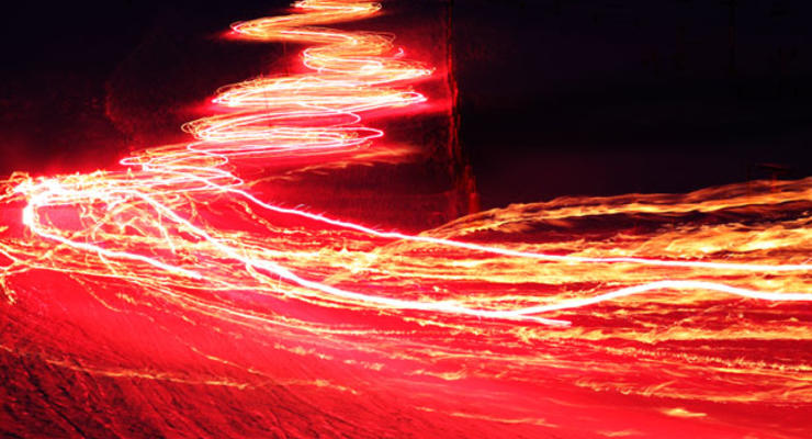 Физики научили управлять скоростью света